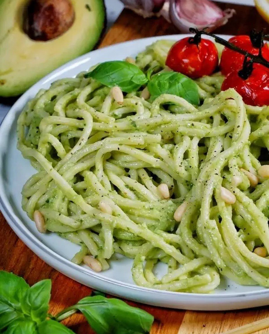 Avocado Pasta Rezept - schnell & einfach mit cremiger Sauce image 2