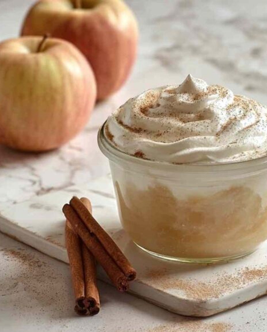 Cremige Zimtcreme mit Apfelmus - Schnelles Herbstdessert image 2