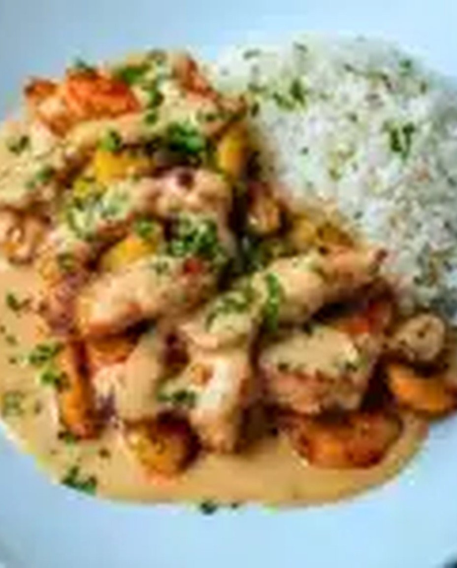 Einfaches Hähnchen Gyros in cremiger Schmand Soße image 2