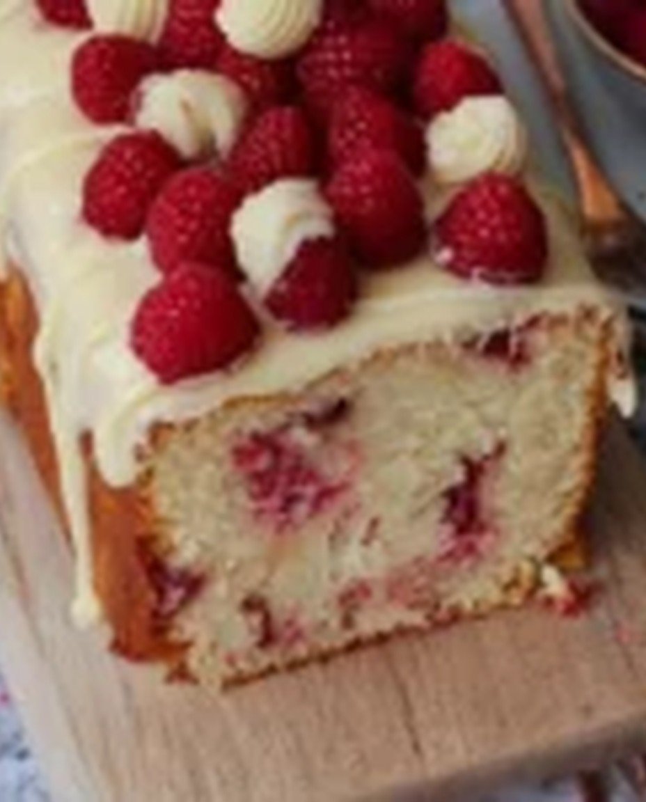 Himbeerkuchen mit weißer Schokolade – fluffig & fruchtig backen image 2