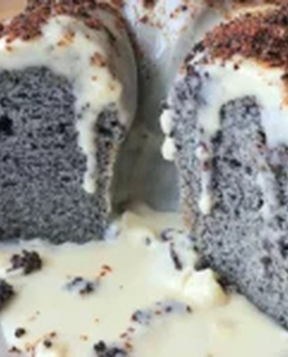 Joghurt-Mohn-Guglhupf image 2