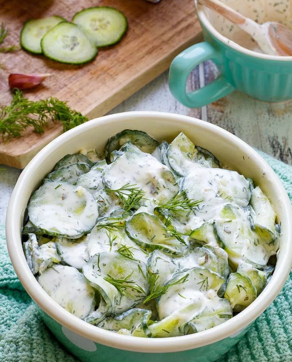 Klassischer Gurkensalat mit Joghurt Dressing - emmikochteinfach.de image 2