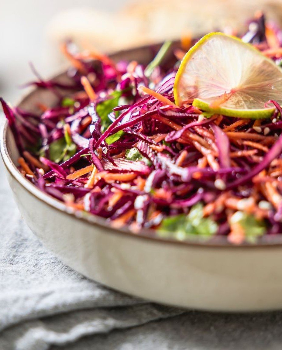 Rotkohlsalat mit Möhre - köstlich knackiger Wintersalat image 2