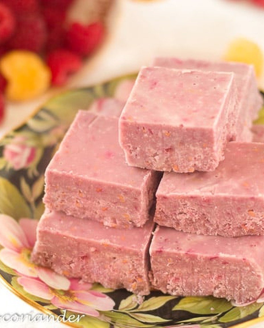 Veganes Himbeer Kokos Fudge Rezept - Zuckerfrei & Low Carb image 2