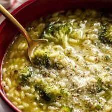 Traditionelle italienische Brokkoli-Suppe - Ein köstliches und gesundes Rezept!