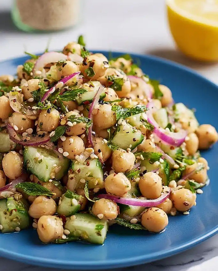 Würziger Mediterraner Kichererbsensalat – Vegan, Gesund und Schnell image 2